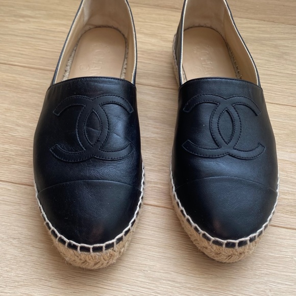 CHANEL WOMEN ESPADRILLES - SIZE 38 - Picture 10 of 13